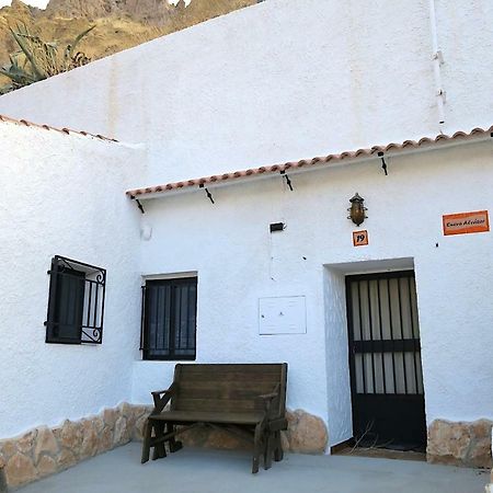 הוילה Gorafe Cueva Alcazar מראה חיצוני תמונה