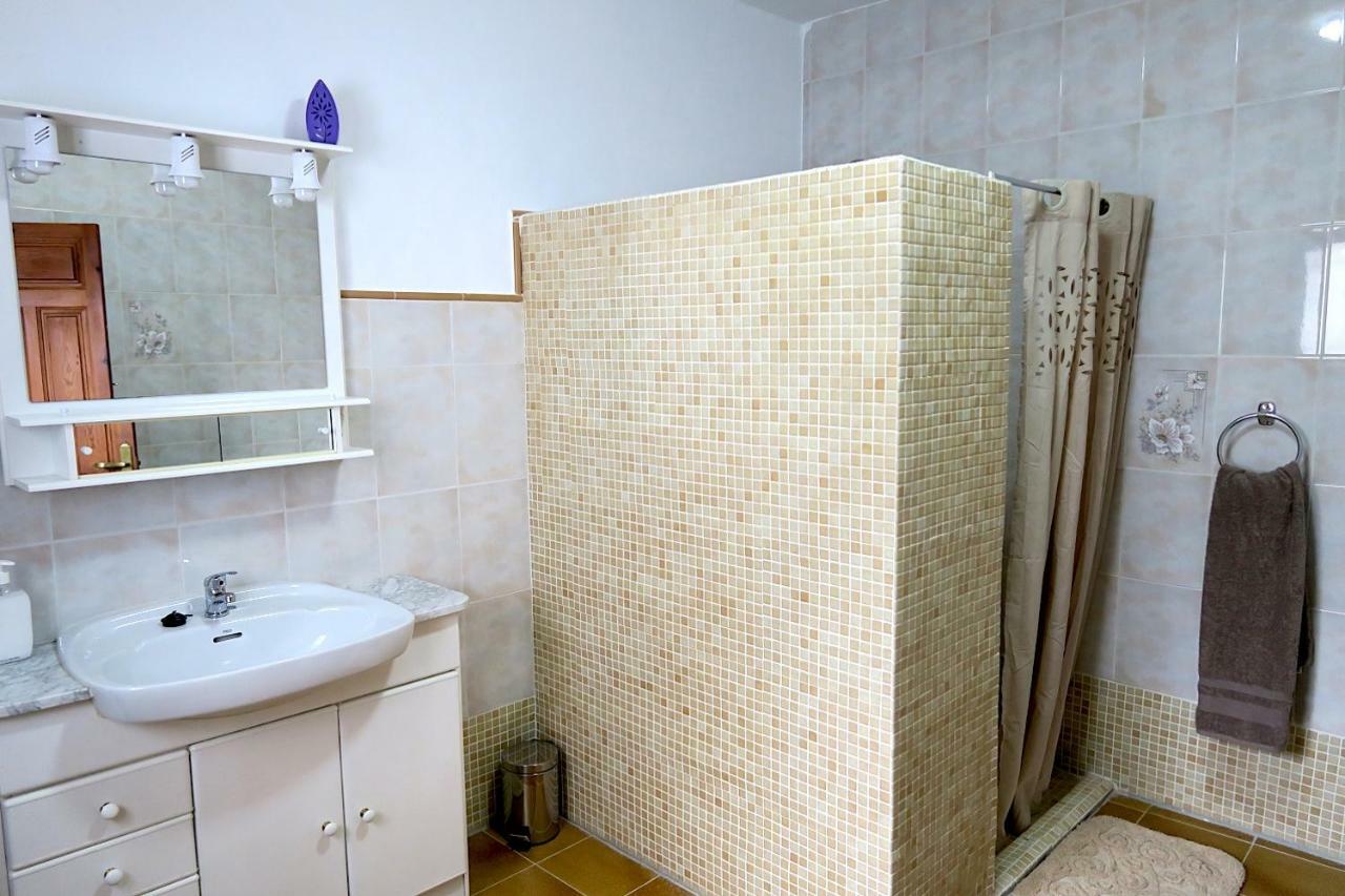 הוילה Gorafe Cueva Alcazar מראה חיצוני תמונה