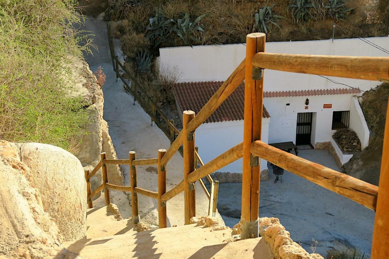 הוילה Gorafe Cueva Alcazar מראה חיצוני תמונה