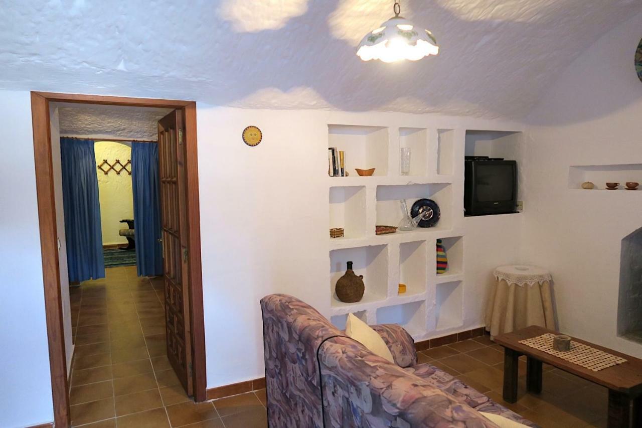 הוילה Gorafe Cueva Alcazar מראה חיצוני תמונה